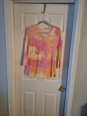 Belle by Kim Gravel Pink & Yellow Tie-Dye V-Neck Long Sleeve Top
